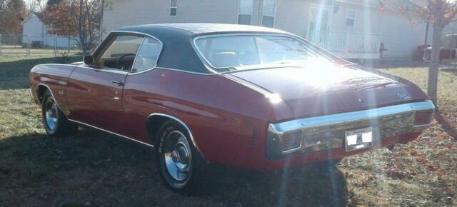 1970 Red Chevrolet Chevelle Coupe