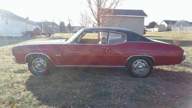 1970 Red Chevrolet Chevelle Coupe