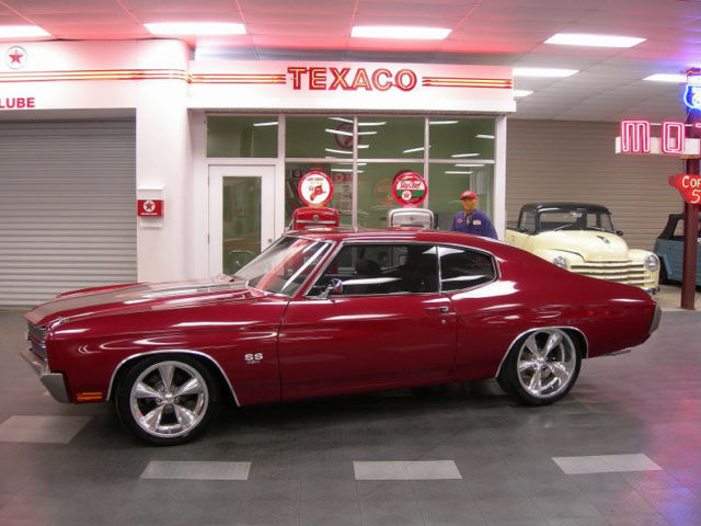1970 Burgundy Chevrolet Chevelle