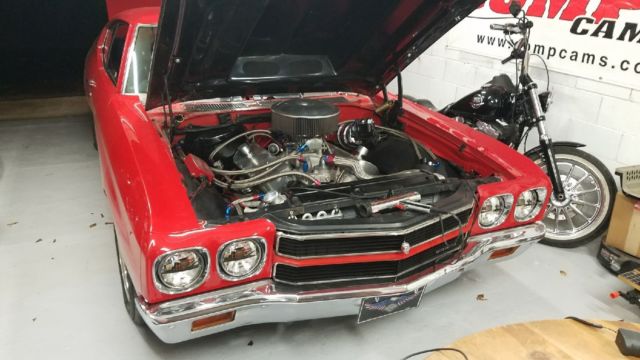 1970 Red Chevrolet Chevelle Coupe