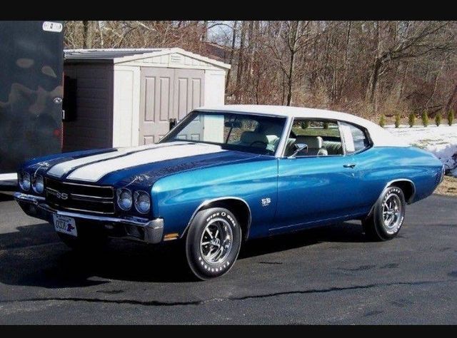 1970 White Chevrolet Chevelle Coupe