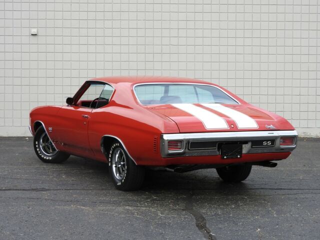 1970 Red Chevrolet Chevelle Coupe