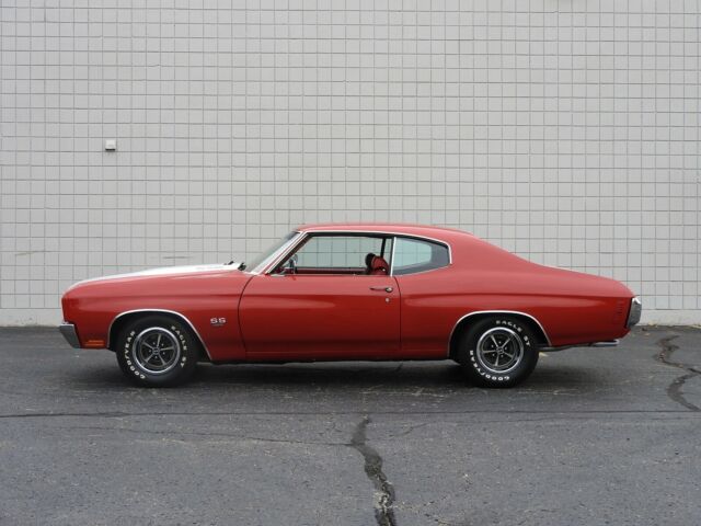 1970 Red Chevrolet Chevelle Coupe