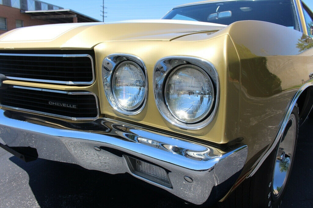 1970 Gold Chevrolet Chevelle Coupe