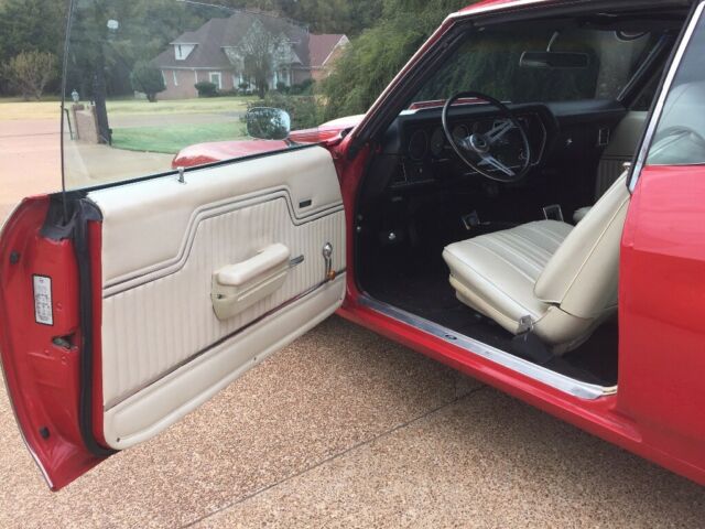 1970 Red Chevrolet Chevelle Coupe