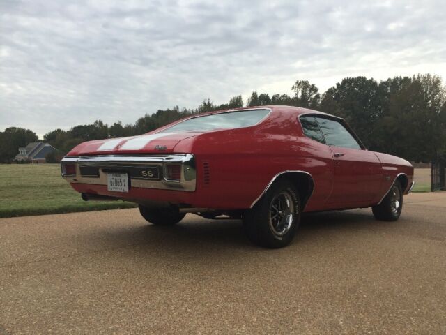1970 Red Chevrolet Chevelle Coupe