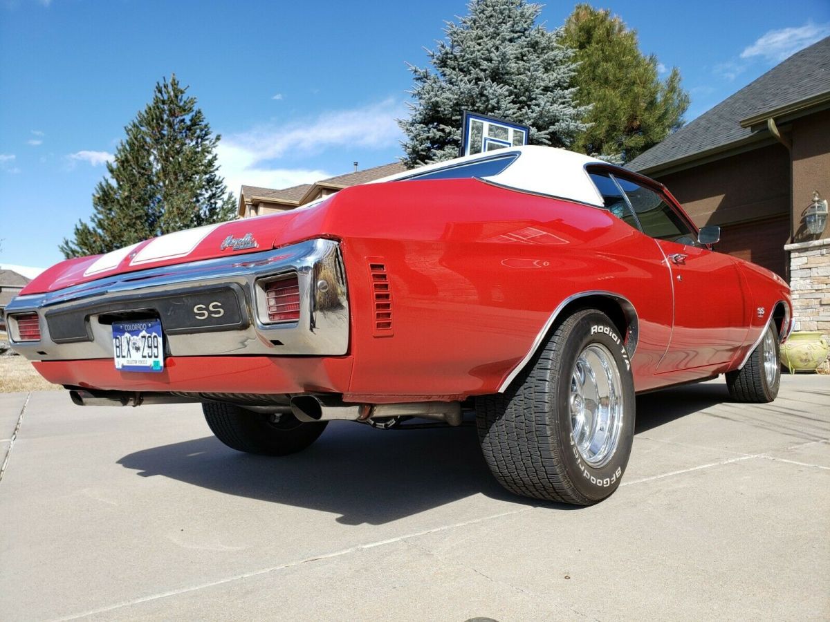 1970 Red Chevrolet Chevelle Coupe