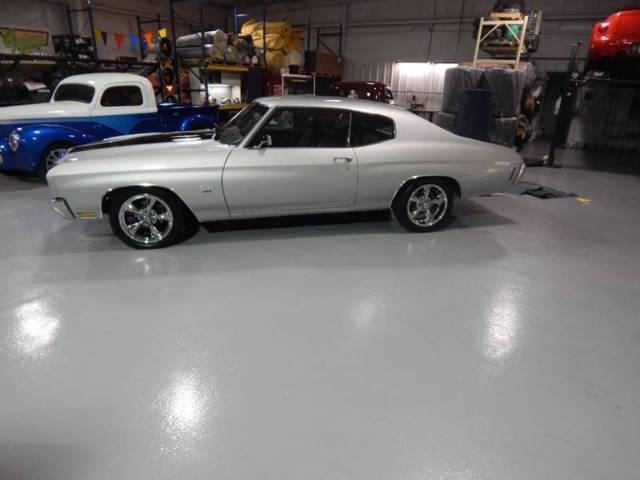 1970 Silver Chevrolet Chevelle Coupe