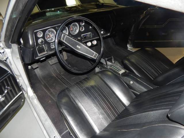 1970 Silver Chevrolet Chevelle Coupe