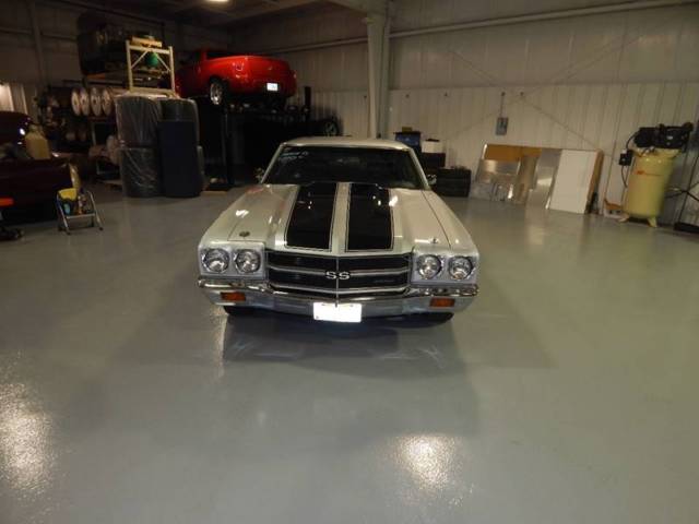 1970 Silver Chevrolet Chevelle Coupe