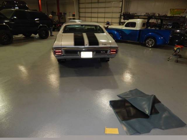 1970 Silver Chevrolet Chevelle Coupe