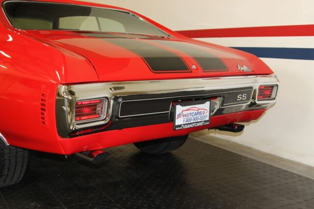 1970 Red Chevrolet Chevelle Coupe