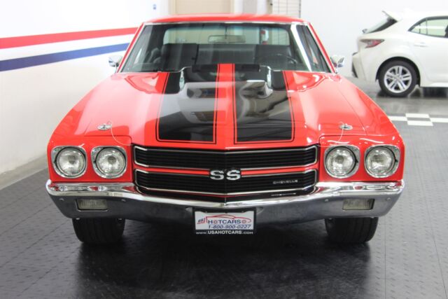 1970 Red Chevrolet Chevelle Coupe
