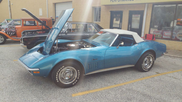 1970 Blue Chevrolet Corvette
