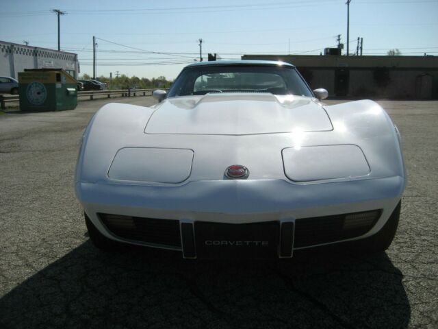 1970 White Chevrolet Corvette Convertible