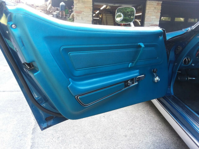 1970 Blue Chevrolet Corvette Coupe