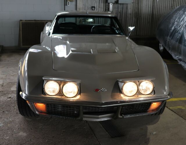 1970 Silver Chevrolet Corvette