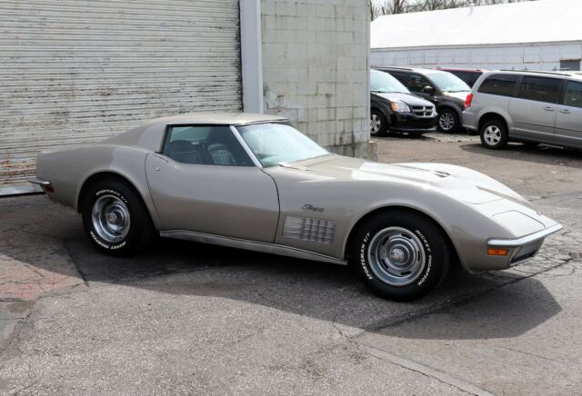 1970 Silver Chevrolet Corvette