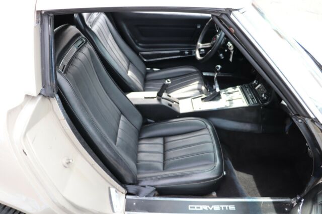 1970 Silver Chevrolet Corvette