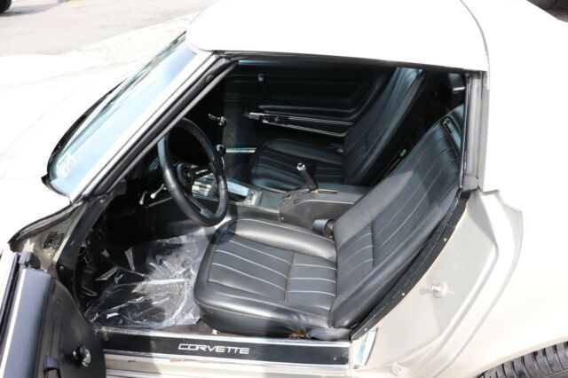 1970 Silver Chevrolet Corvette