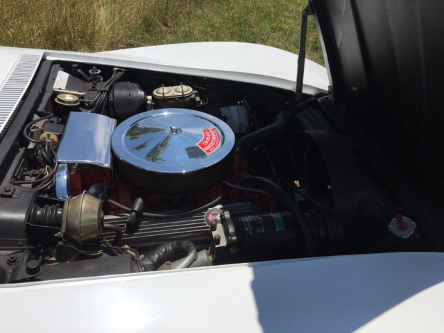 1970 White Chevrolet Corvette Convertible