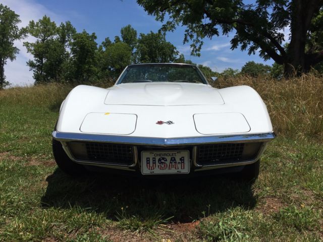 1970 White Chevrolet Corvette Convertible