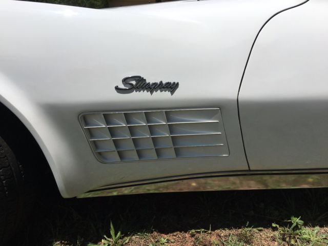 1970 White Chevrolet Corvette Convertible