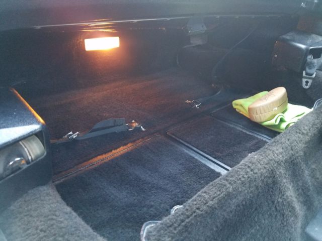 1970 White Chevrolet Corvette Coupe