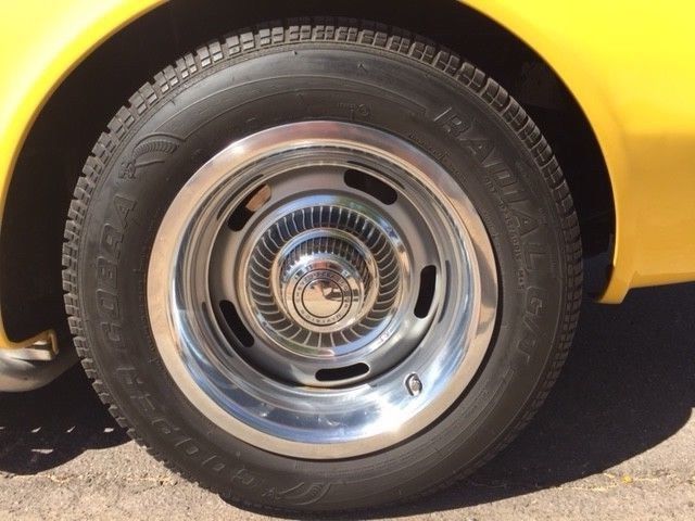 1970 Yellow Chevrolet Corvette Coupe