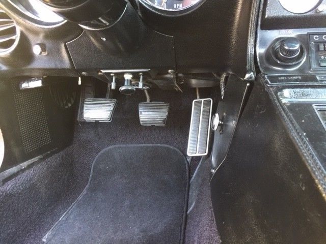 1970 Yellow Chevrolet Corvette Coupe