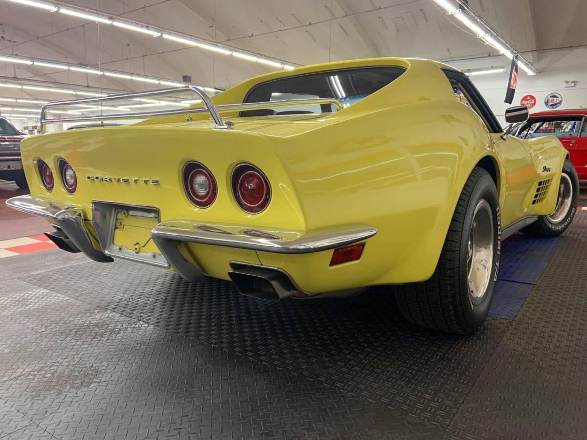 1970 Yellow Chevrolet Corvette Coupe
