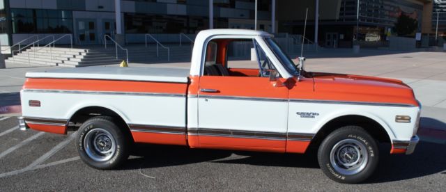 1970 Orange Chevrolet C-10 Standard Cab Pickup
