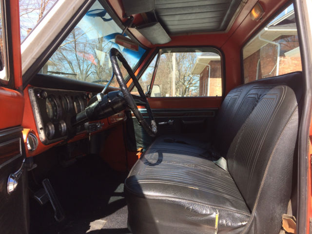 1970 Orange Chevrolet C-10