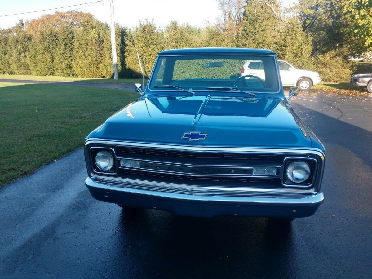 1970 Blue Chevrolet C-10