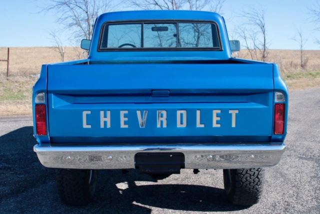 1970 Blue Chevrolet C-10 Standard Cab Pickup