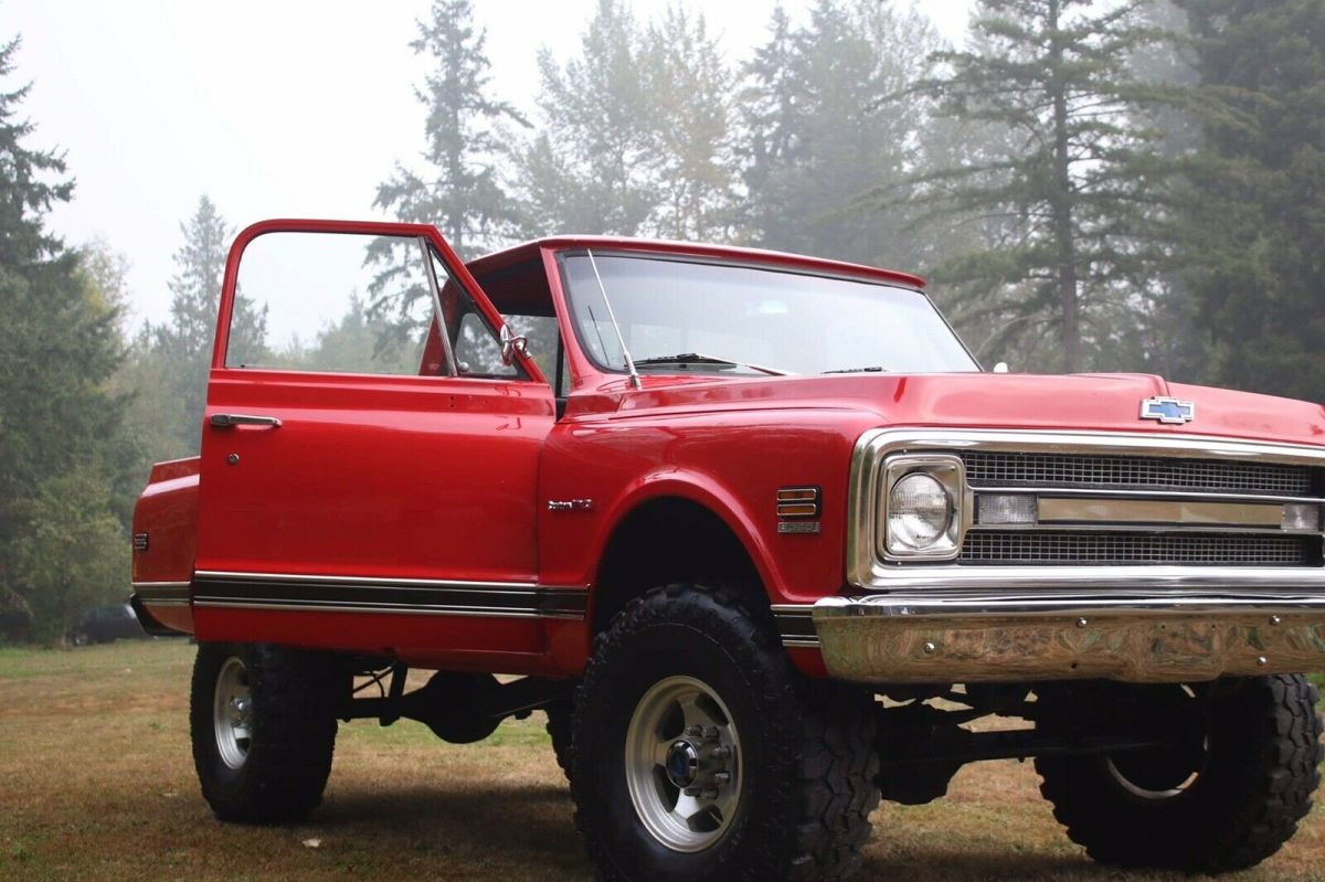1970 Red Chevrolet K-20 Pickup