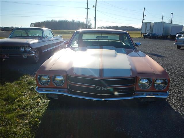 1970 Orange Chevrolet Malibu --