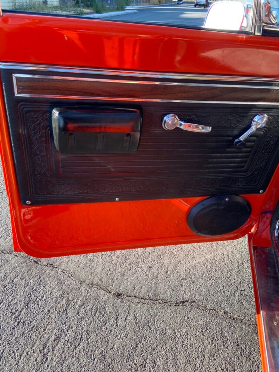 1970 Orange Chevrolet C-10