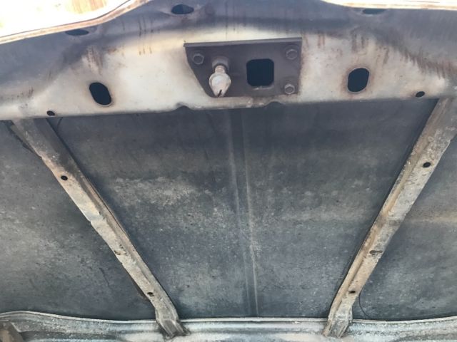 1970 White Chevrolet C-10 Picup