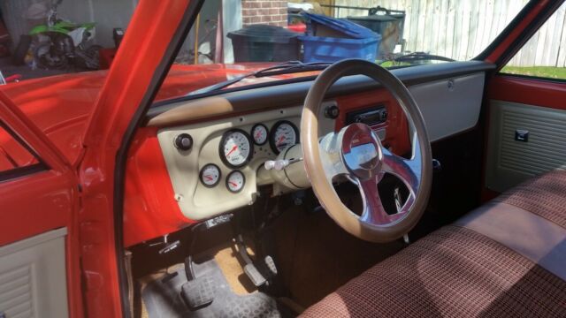 1970 Orange Chevrolet C-10 Shortbed