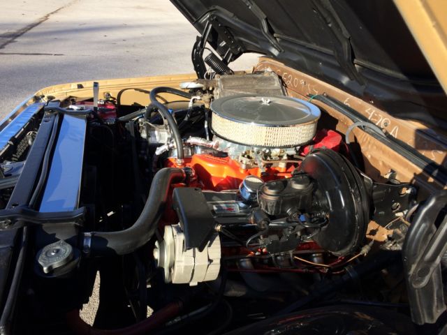 1970 Gold Chevrolet C-10