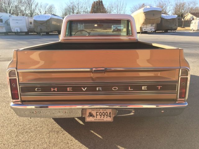 1970 Gold Chevrolet C-10