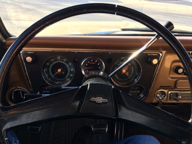 1970 Gold Chevrolet C-10