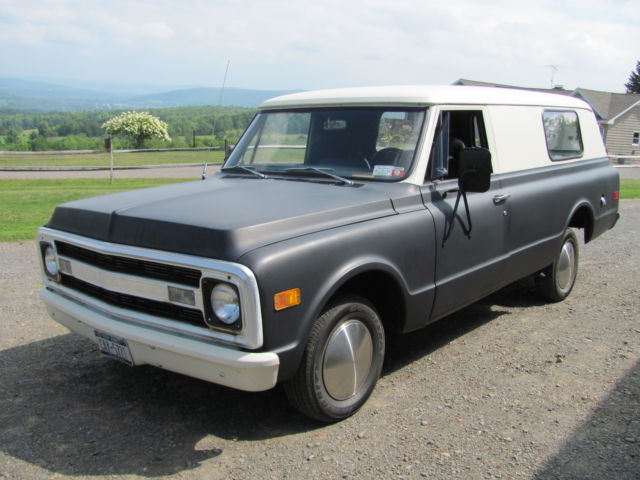 1970 Flat Black & Cream Chevrolet C-10