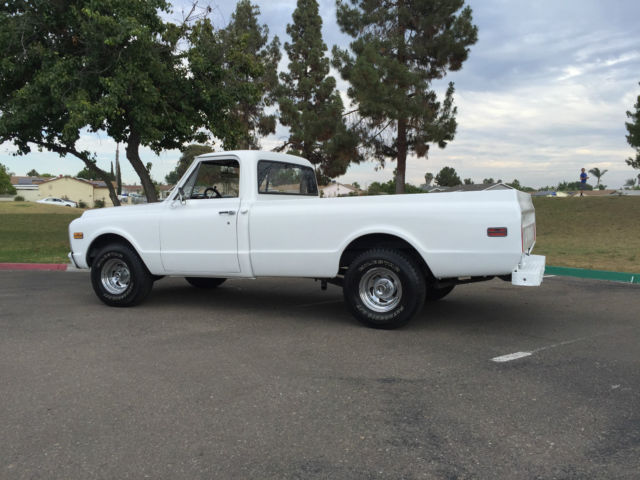 1970 White Chevrolet C-10 Pickup Truck