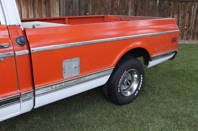 1970 Orange Chevrolet C-10 Pickup