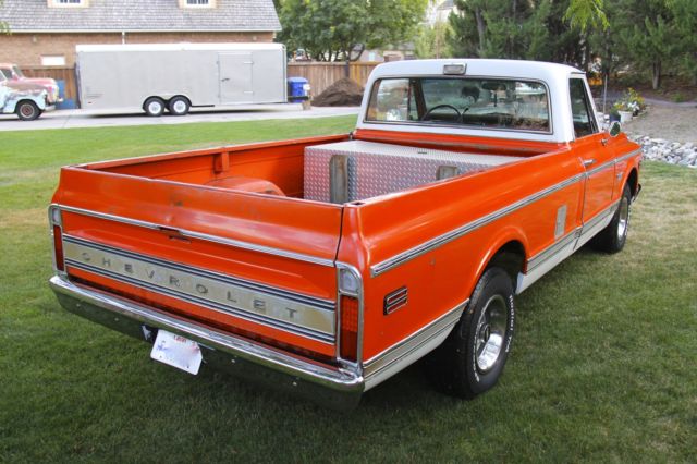 1970 Orange Chevrolet C-10 Pickup
