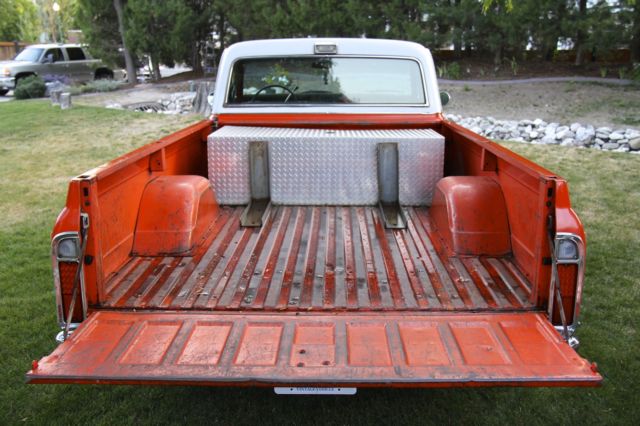 1970 Orange Chevrolet C-10 Pickup