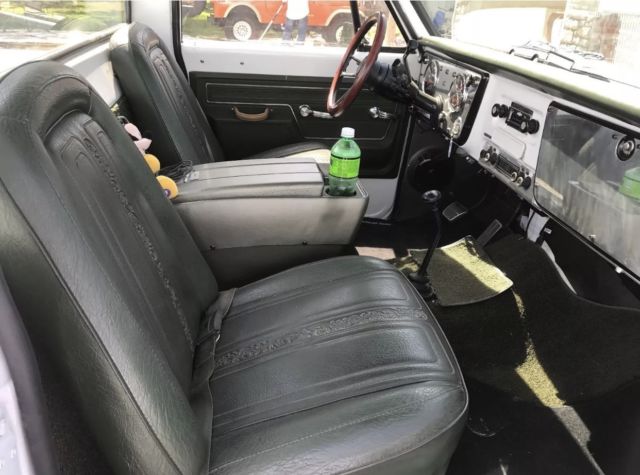 1970 White Chevrolet C-10 pick up