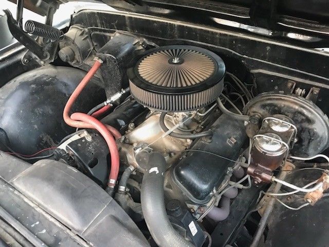 1970 silver Chevrolet C-10